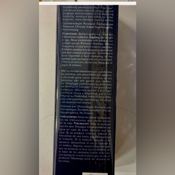 NWT Revitalash Advanced Eyelash serum - Picture 2 of 3